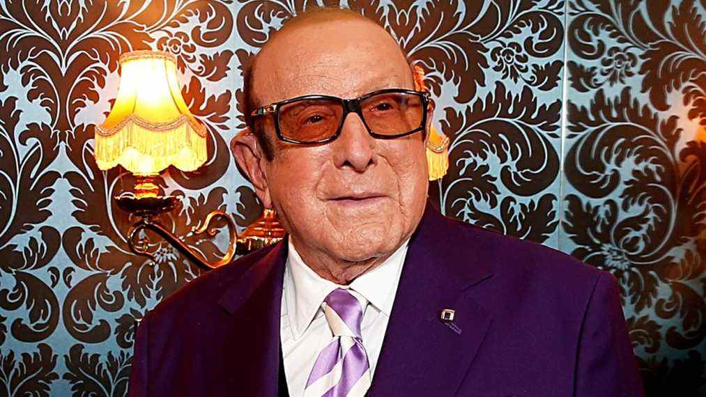 Le gala pré-Grammy 2022 de Clive Davis est annulé
