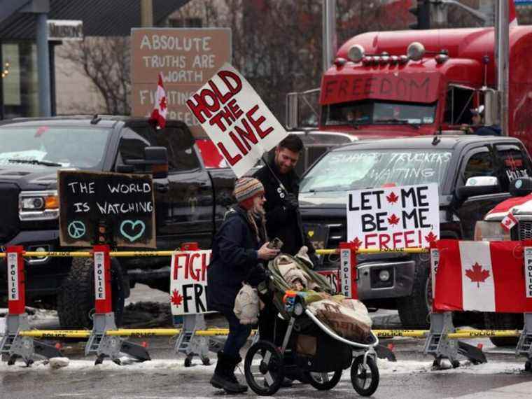 Le gouvernement fédéral et le maire d’Ottawa se rencontrent pour discuter des manifestations de COVID-19 qui obstruent le capital