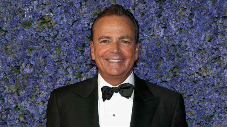 Le magnat de l'immobilier Rick Caruso dit qu'il se présente à la mairie de Los Angeles
