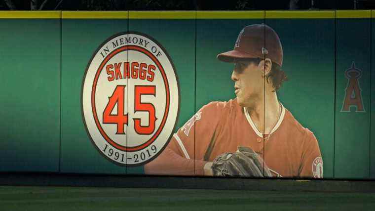 Le procès de l’homme accusé d’avoir causé la mort de Tyler Skaggs passe inaperçu