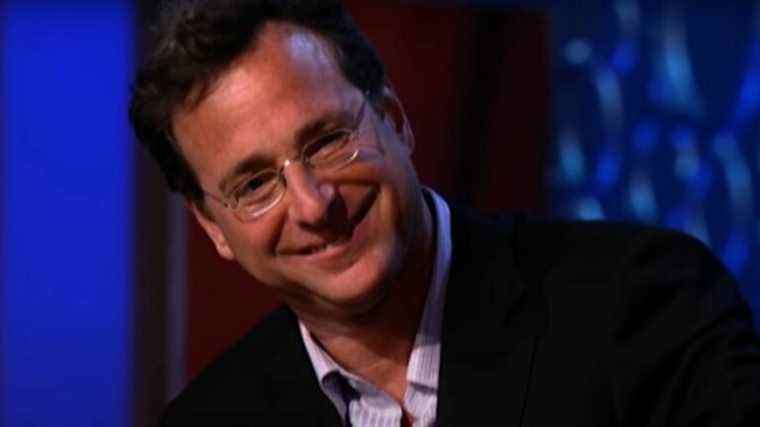 L'épouse de Bob Saget, Kelly Rizzo, partage un article touchant sur l'acteur un mois après sa mort
