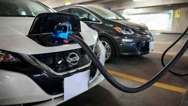 Les États-Unis injectent 5 milliards de dollars dans les bornes de recharge pour véhicules électriques