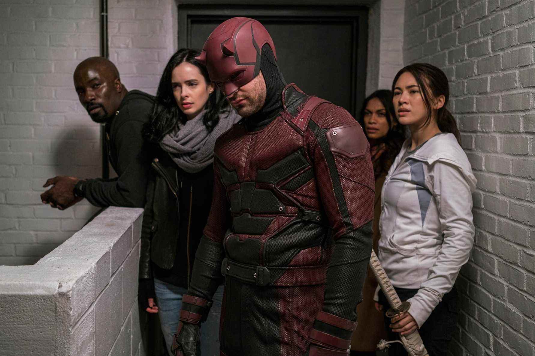 Disney + Plus a besoin de contenu adulte mature comme Marvel Netflix montre Daredevil Jessica Jones Luke Cage Iron Fist The Punisher The Defenders