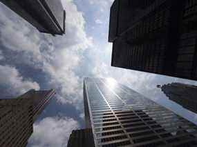 Tours de banque sur Bay Street dans le quartier financier de Toronto.