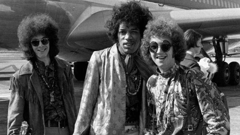 Les héritiers des coéquipiers de Jimi Hendrix poursuivent Sony Music UK pour des millions pour droits d'auteur et redevances de streaming
	
	
