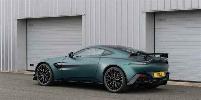 Les voitures de sport Aston Martin subissent de grands changements pour 2023