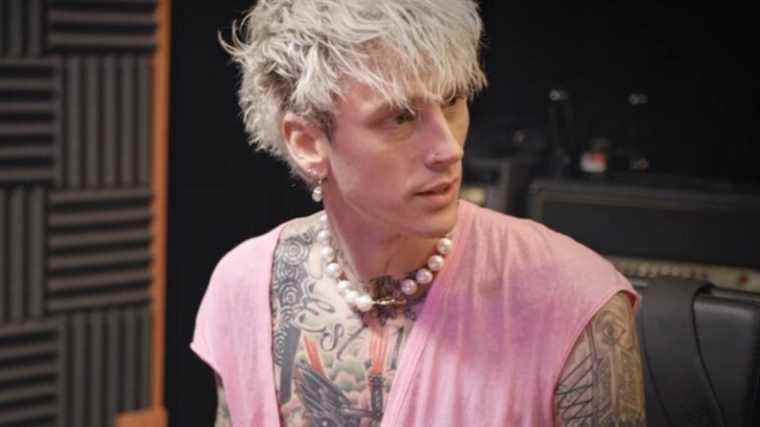 Machine Gun Kelly sera un personnage jouable dans WWE 2K22
