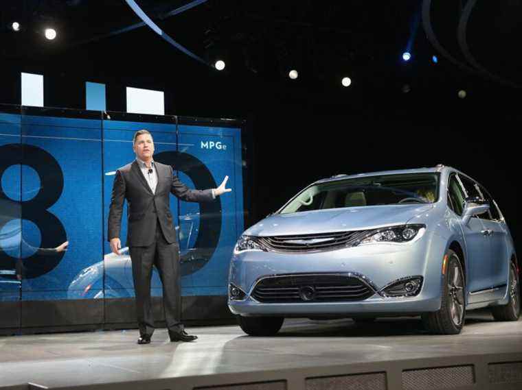 Plus de 2 300 mini-fourgonnettes hybrides Chrysler Pacifica au Canada rappelées en raison de risques d’incendie