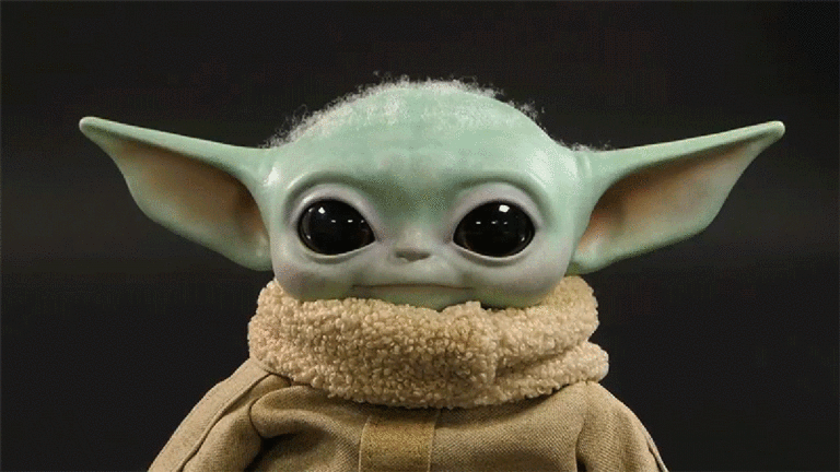 Regardez un artiste talentueux repeindre un jouet Baby Yoda pour qu’il ressemble au véritable accessoire Grogu