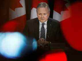 L'ancien gouverneur de la Banque du Canada, Stephen Poloz, lors d'une conférence de presse en mars 2020.