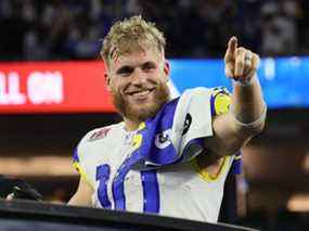 Cooper Kupp des Rams de Los Angeles célèbre après avoir remporté le Super Bowl LVI.