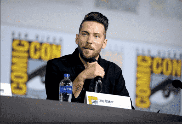 Troy Baker s'excuse et abandonne les projets de voix NFT
