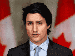 Le premier ministre Justin Trudeau prend la parole lors d'une conférence de presse le 22 février 2022. 