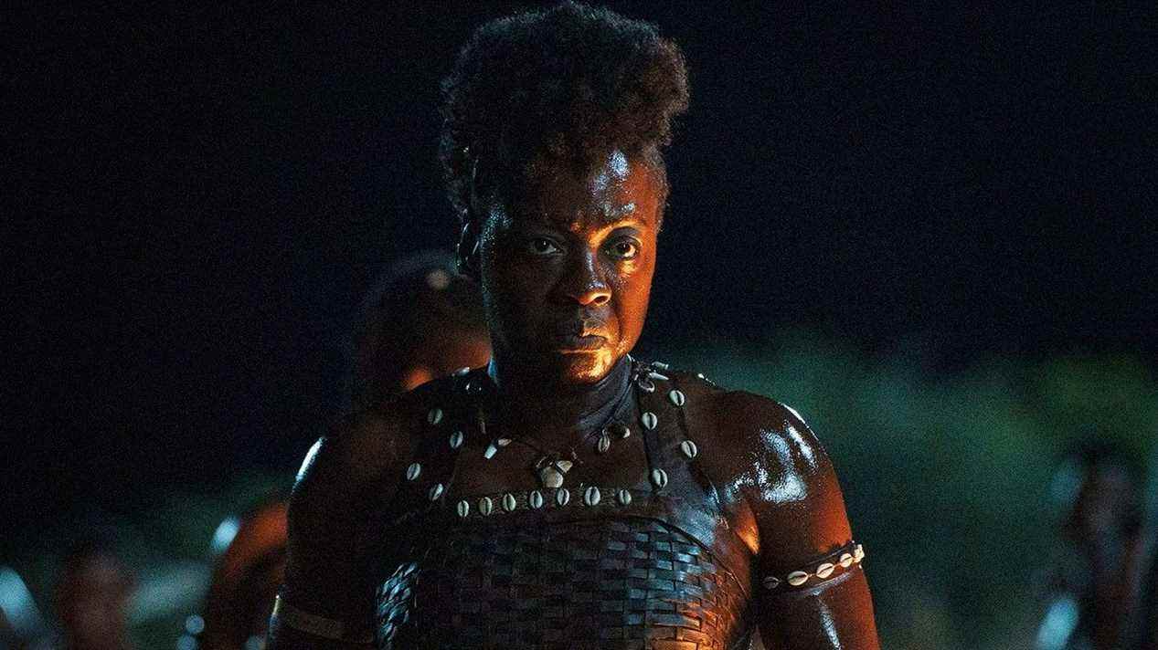 Voici un premier aperçu de Viola Davis dans The Woman King
