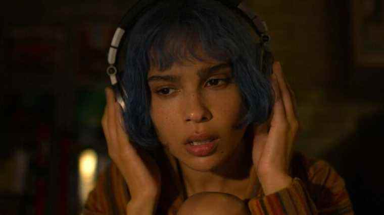 Zoë Kravitz ne peut échapper aux yeux et aux oreilles des grands techniciens dans l’amusant Kimi de Steven Soderbergh