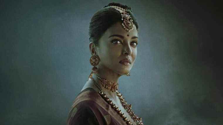 L'adaptation "Ponniyin Selvan" de Mani Ratnam avec Aishwarya Rai Bachchan, Vikram, Trisha Krishnan, Karthi révèle la date de sortie, les premières images les plus populaires doivent être lues
	
	
