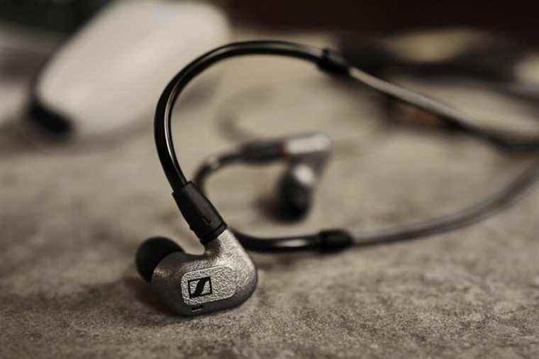 Sennheiser taquine de nouveaux écouteurs et une barre de son Ambeo plus petite