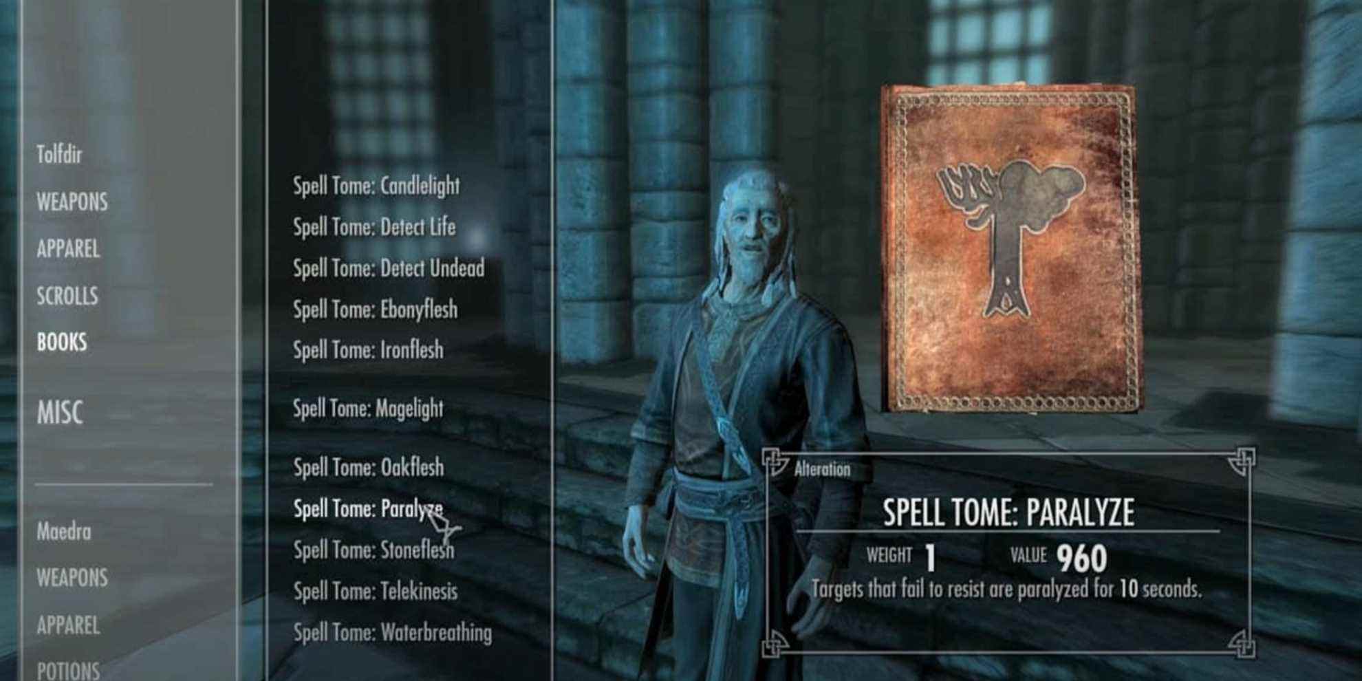 Skyrim Paralyze Spell Tome dans l'inventaire de Tolfdir