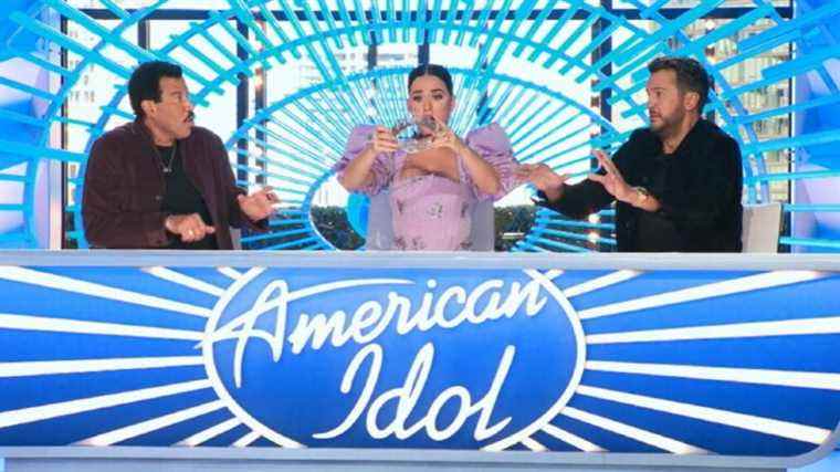 Les juges d'American Idol se disputent la couronne de Miss America 2016 Betty Maxwell (VIDEO)
