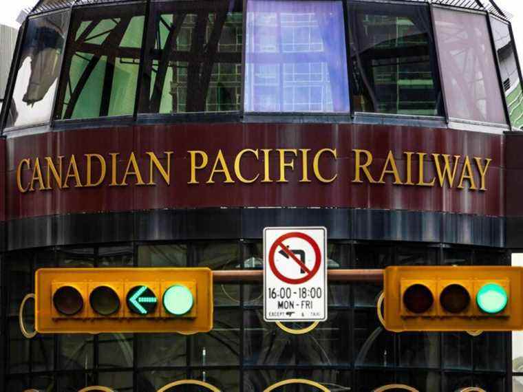 Pershing Square de Bill Ackman prend une nouvelle participation dans CP Rail d’une valeur de 280 millions de dollars