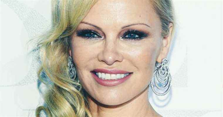 Pamela Anderson va "raconter la vraie histoire" dans un nouveau document Netflix
