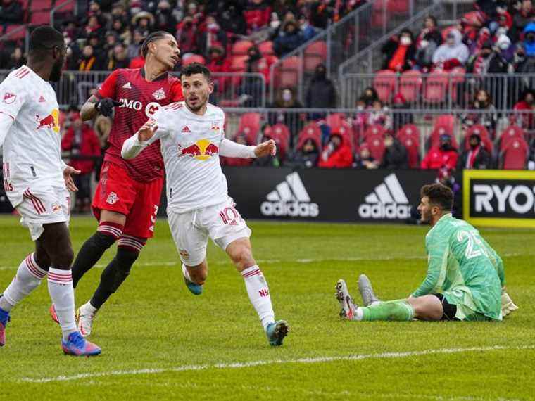 Les Red Bulls piétinent les espoirs du Toronto FC de réussir son premier match à domicile au BMO Field