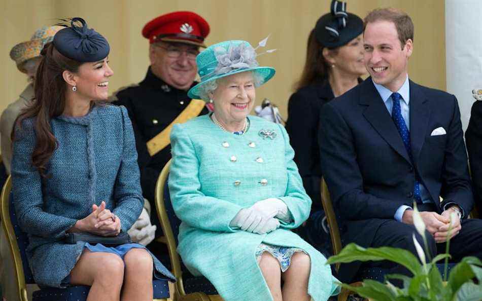 Le duc et la duchesse de Cambridge ont honoré les 70 ans de service de la reine sur IWD, photographiés en juin 2012. (Getty Images)