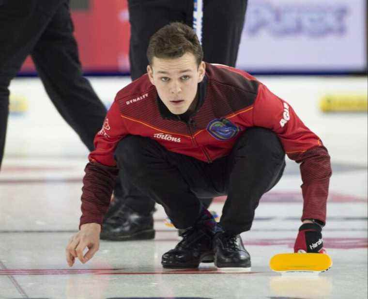 Des adolescents de Terre-Neuve profitent de l’expérience de jouer contre des grands du curling au Brier