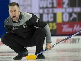 Skip Brad Gushue croit qu'il est grand temps que certains des curleurs les plus prolifiques du pays se réunissent avec les intervenants et discutent de l'avenir du Brier.  Photo Michael Burns