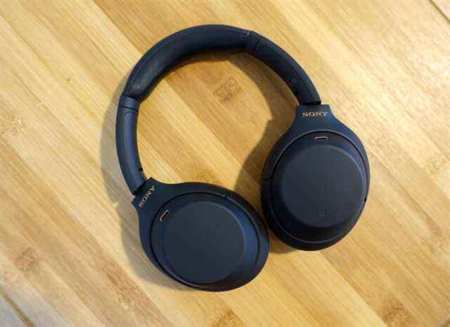 Casque antibruit WH-1000XM4 de Sony.