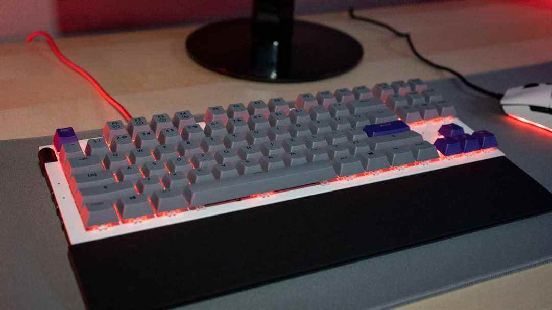 studio-tkl-cnet-rouge-1