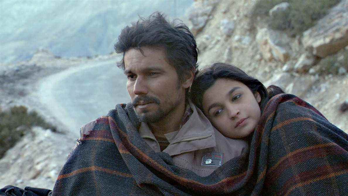 Mahabir (Randeep Hooda) et Veera (Alia Bhatt) dans Highway.