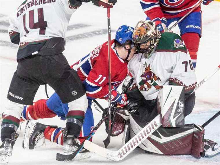 Malgré deux buts de Cole Caufield, un mauvais départ coule le Canadien