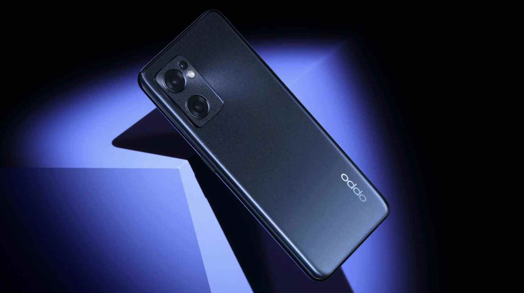 Un Oppo Find X5 Lite de dos dans une teinte noire