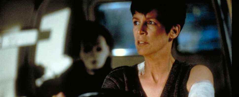 Jamie Lee Curtis as Laurie Strode in Halloween H20 Featured Image