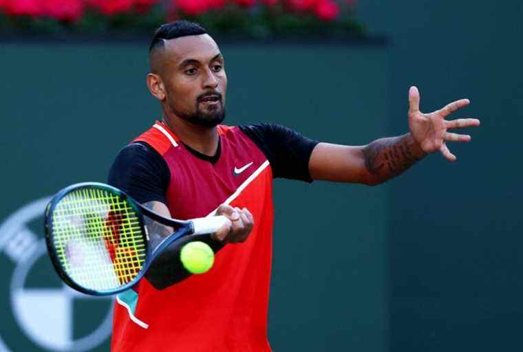 Nick Kyrgios élimine presque le garçon de balle avec un smash de raquette