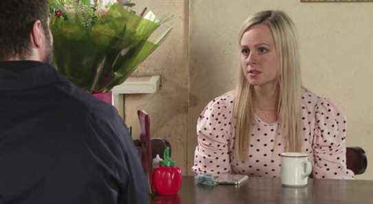 Tina O'Brien de Coronation Street révèle une erreur sur le plateau avec sa co-star