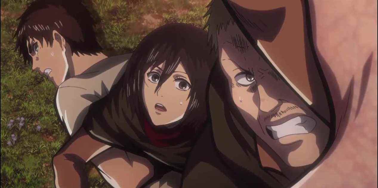 Hannes tente de sauver Eren et Mikasa dans Attack on Titan