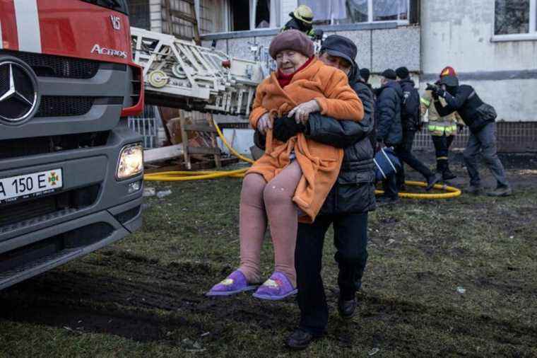 Appel à une zone d’exclusion aérienne « humanitaire » lancé au Parlement après le discours de Zelensky