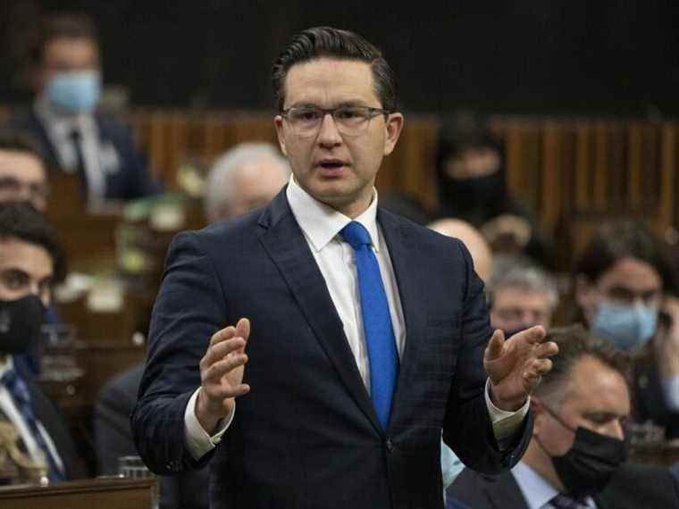 Matthew Lau : À quel point Pierre Poilievre est-il bleu ?