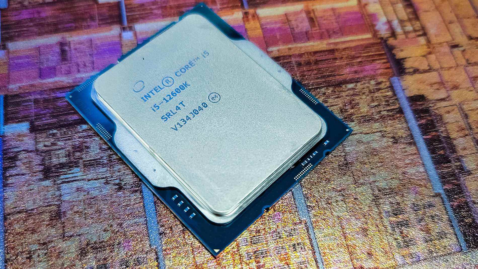 Intel Alder Lake, processeurs sur carte mère et sur table