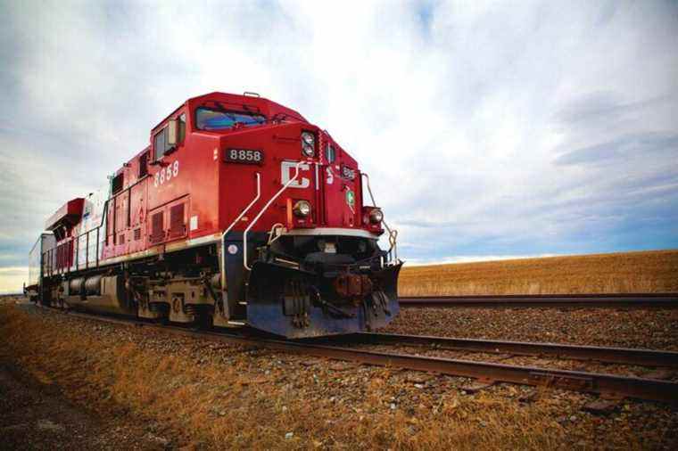 Les agriculteurs de l’Ouest canadien se préparent au pire dans le conflit de travail du Canadien Pacifique