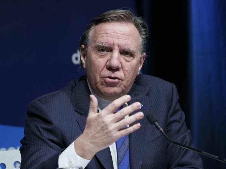 Legault promet des chèques de 500 $ pour aider les Québécois à faire face à l’inflation dans le budget préélectoral