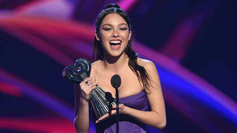 Olivia Rodrigo, Dua Lipa, Lil Nas X, Foo Fighters remportent plusieurs victoires aux iHeartRadio Music Awards Les plus populaires doivent être lus Inscrivez-vous aux newsletters Variety Plus de nos marques
	
	
