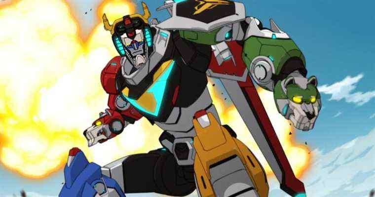 Voltron: Legendary Defender Team Assembles in New Sizzle Reel