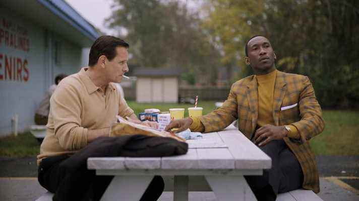 Tony et Don déjeunant à Green Book.