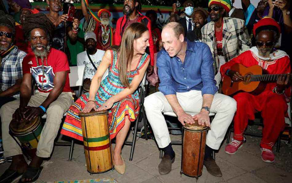 Le couple royal a également participé à une session de brouillage au Trench Town Culture Yard Museum, où Bob Marley vivait - Chris Jackson/Getty Images