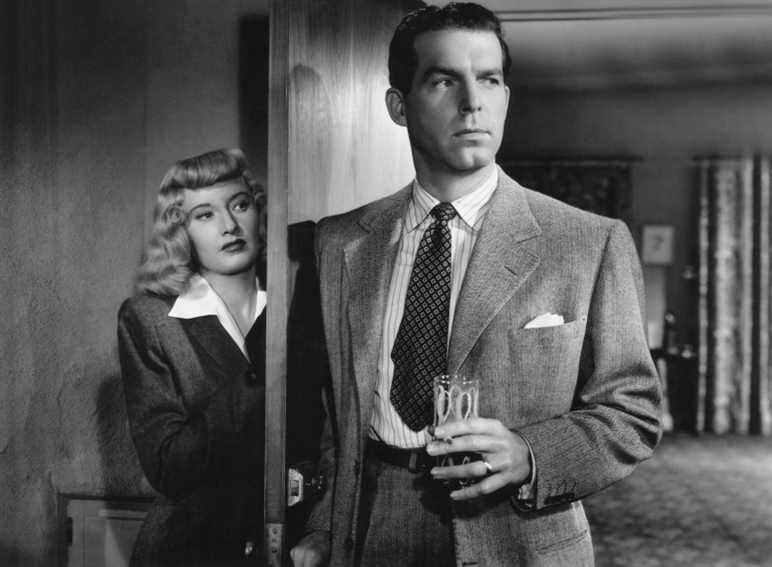 DOUBLE INDEMNITÉ, de gauche à droite : Barbara Stanwyck, Fred MacMurray, 1944