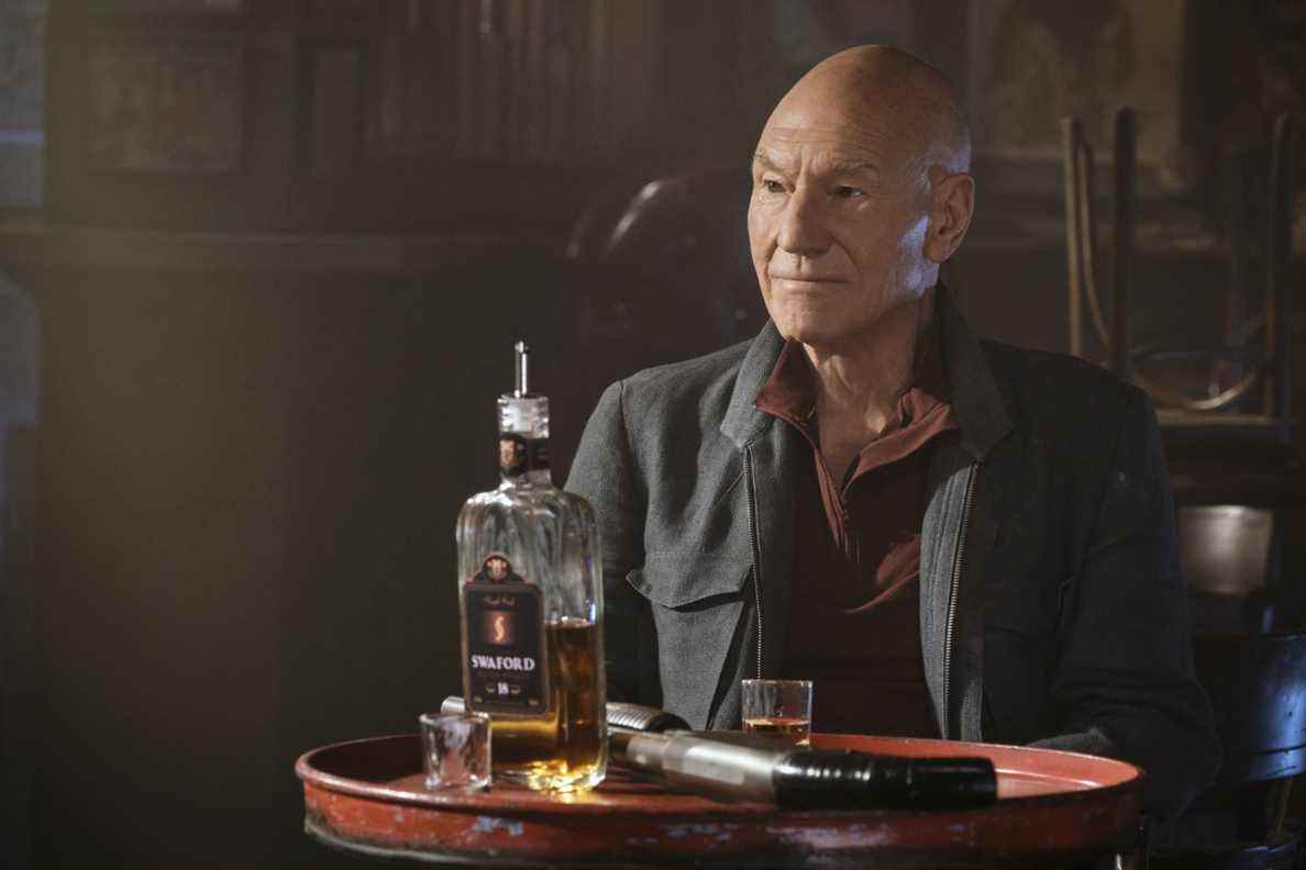 Star Trek: Picard saison 2 épisode 4 critique Watcher ralentit mais l'écriture et la logique interne sont trop terribles pour soutenir l'histoire Paramount +