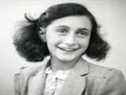 Les enquêteurs ont ciblé un suspect qui a trahi Anne Frank, qui a été découvert dans sa cachette au bord du canal et est mort dans un camp de concentration nazi en 1945.